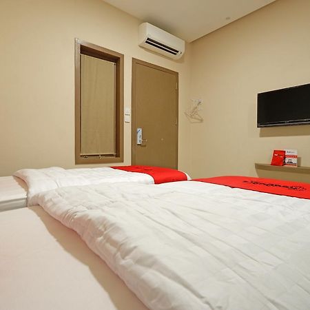 Reddoorz Plus Near Java Mall Semarang Hotel Eksteriør billede