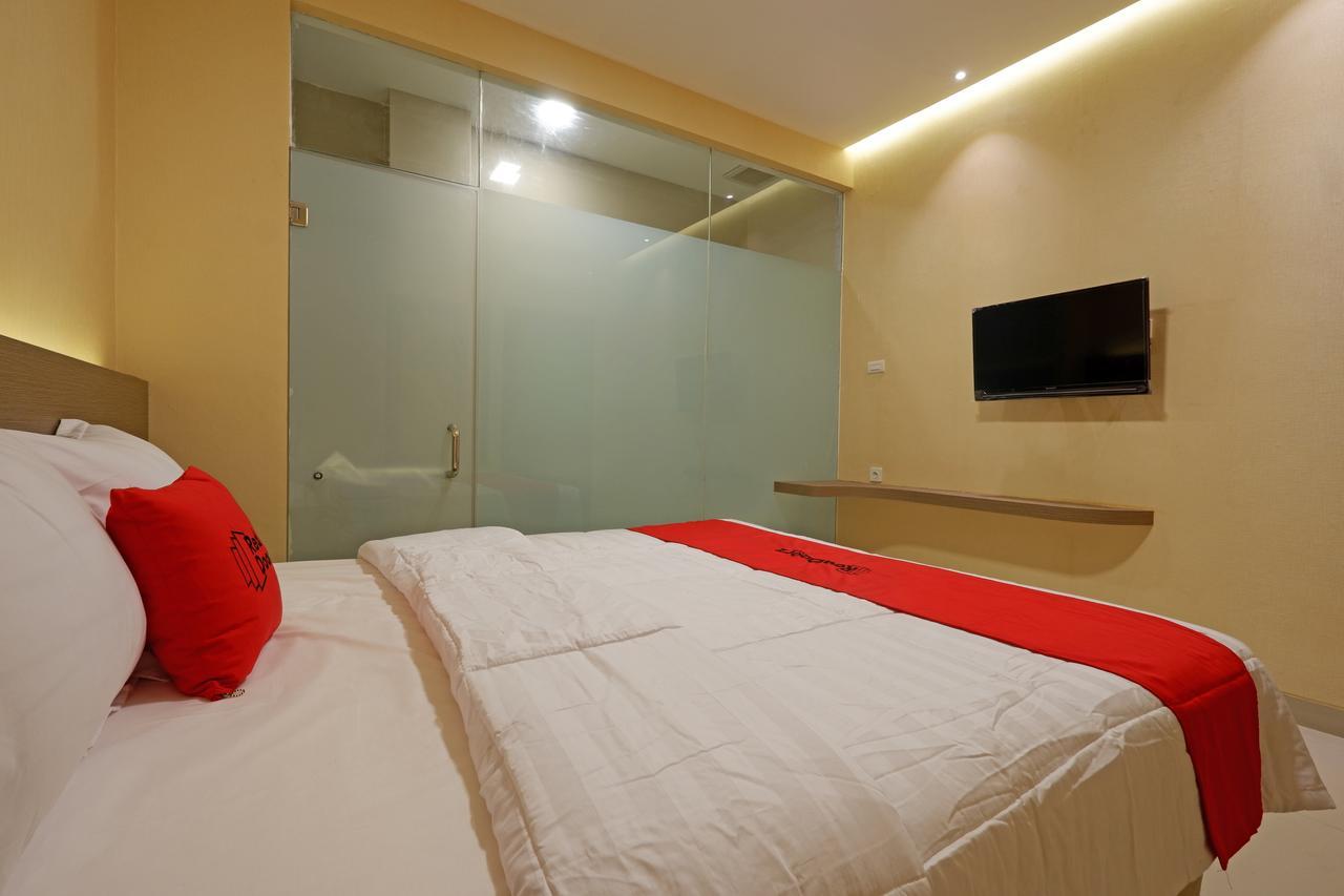 Reddoorz Plus Near Java Mall Semarang Hotel Eksteriør billede